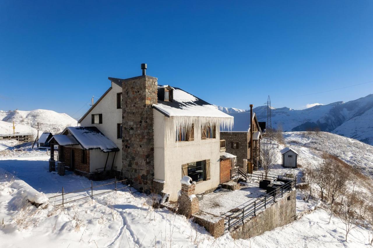גודאורי Snow Time Cottage מראה חיצוני תמונה